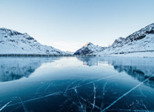 2026 世界杯-人人都爱！赛后魔笛和维尼修斯交谈甚欢，还被恩德里克抱起