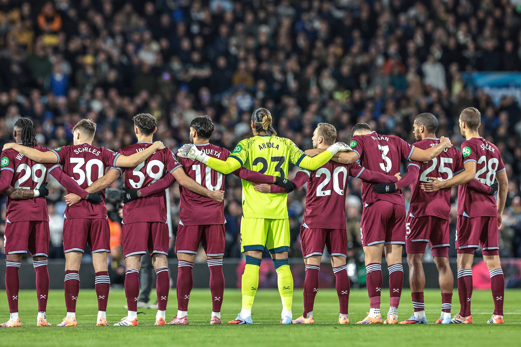 星空体育中国-“令人失望的引援”：西汉姆联不可浪费3500万英镑机会，后卫引援在即