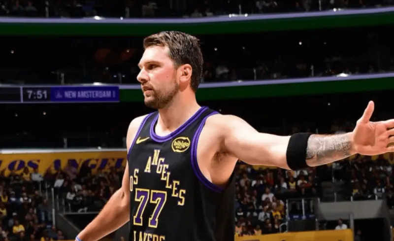 星空体育-雷迪克谈东契奇：卢卡这个月的表现是我记忆中最棒的